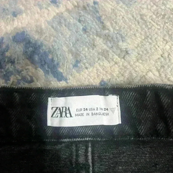 Zara black distressed shorts size 2 - Picture 3 of 4